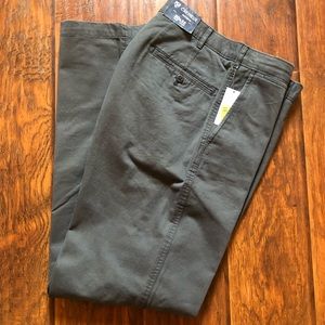 Flat front gray chino pants 30x32